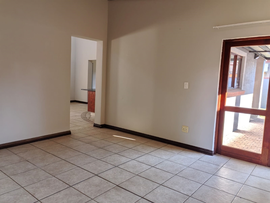 To Let 3 Bedroom Property for Rent in Waterval East North West